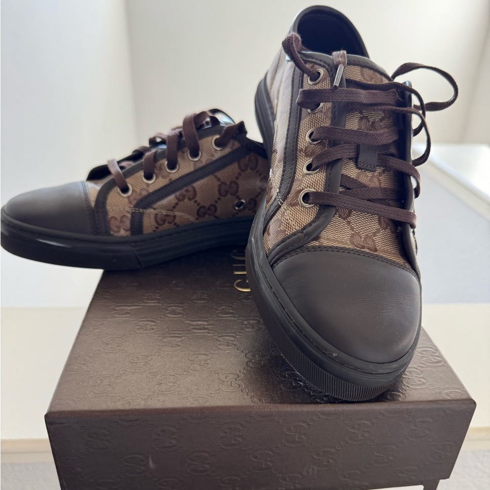 Vintage Style Gucci Women’s Brown and Beige Sneakers
